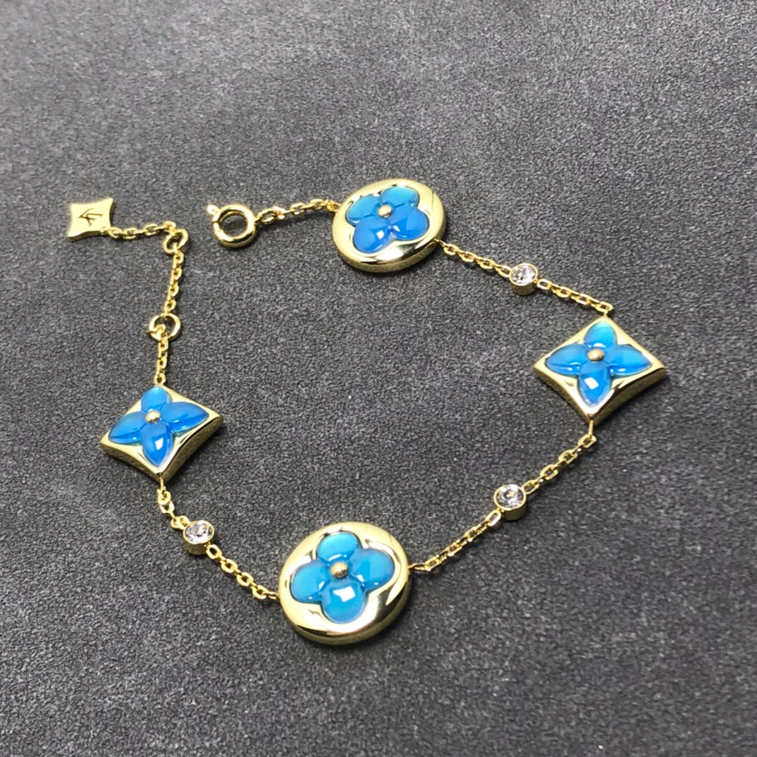 ¡®Aura Jewels¡¯STAR AND SUN TURQUOISE 4 MOTIFS 3 DIAMONDS