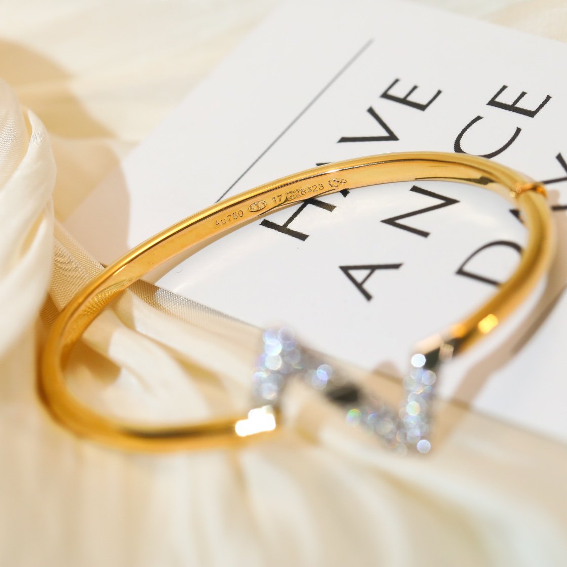¡®Aura Jewels¡¯VOLTE UPSITE DOWN GOLD DIAMOND BRACELET