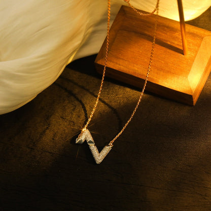 ¡®Aura Jewels¡¯VOLT SILVER DIAMOND PEDANT NECKLACE