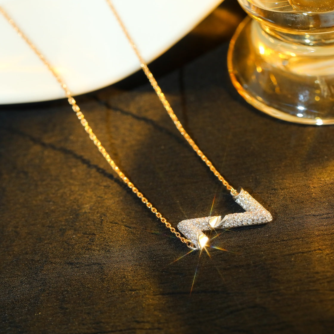 ¡®Aura Jewels¡¯VOLT SILVER DIAMOND PEDANT NECKLACE