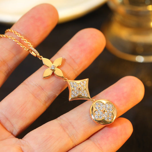 ¡®Aura Jewels¡¯STAR AND SUN DIAMOND PINK GOLD NECKLACE