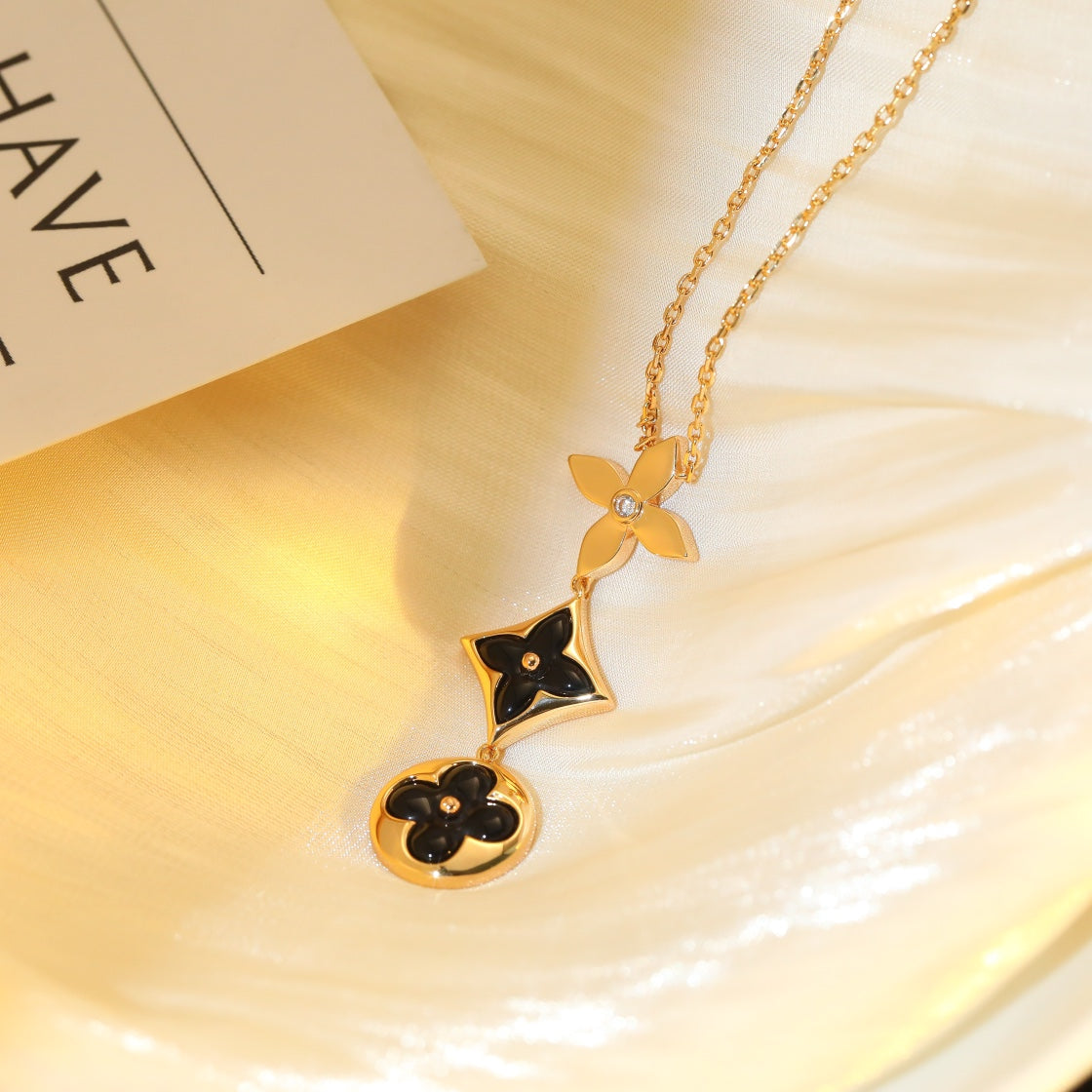 ¡®Aura Jewels¡¯STAR AND SUN ONYX PINK GOLD NECKLACE