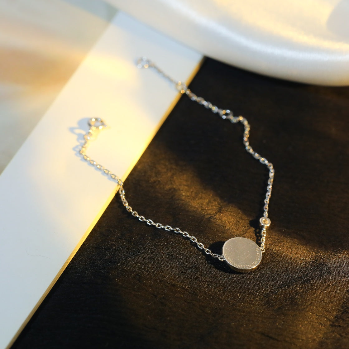 ¡®Aura Jewels¡¯SUN MOTIF PINK MOP SILVER BRACELET