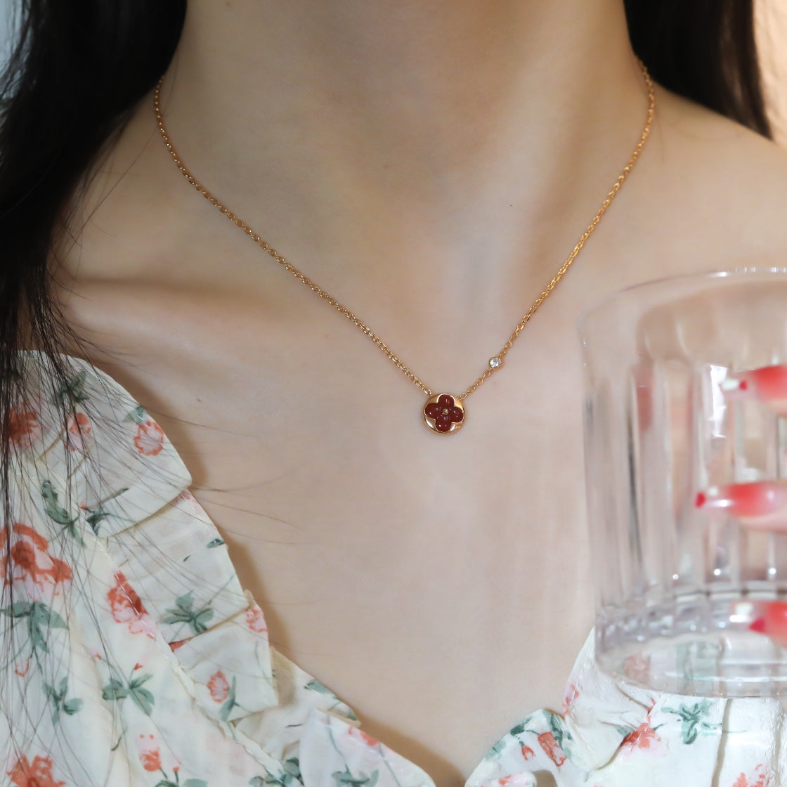 ¡®Aura Jewels¡¯SUN PEDANT PINK GOLD 1 DIAMOND NECKLACE