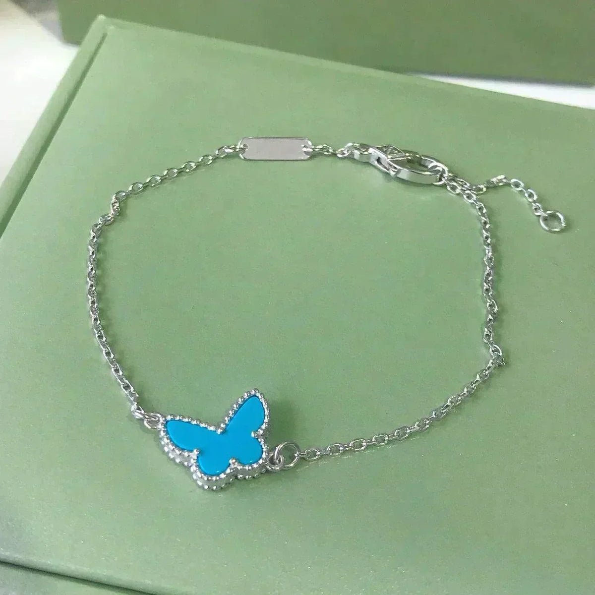 ¡®Aura Jewels¡¯BUTTERFLY TURQUOISE BUTTERFLY BRACELET SILVER
