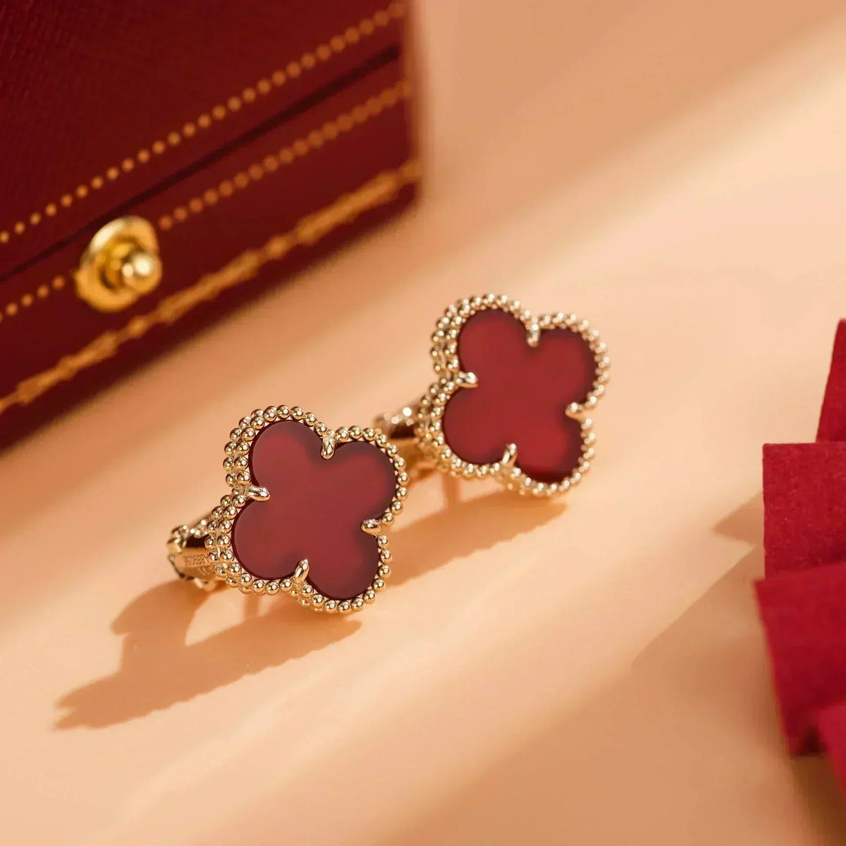 ¡®Aura Jewels¡¯CLOVER MEDIUM 1 MOTIFS CARNELIAN  EARRINGS