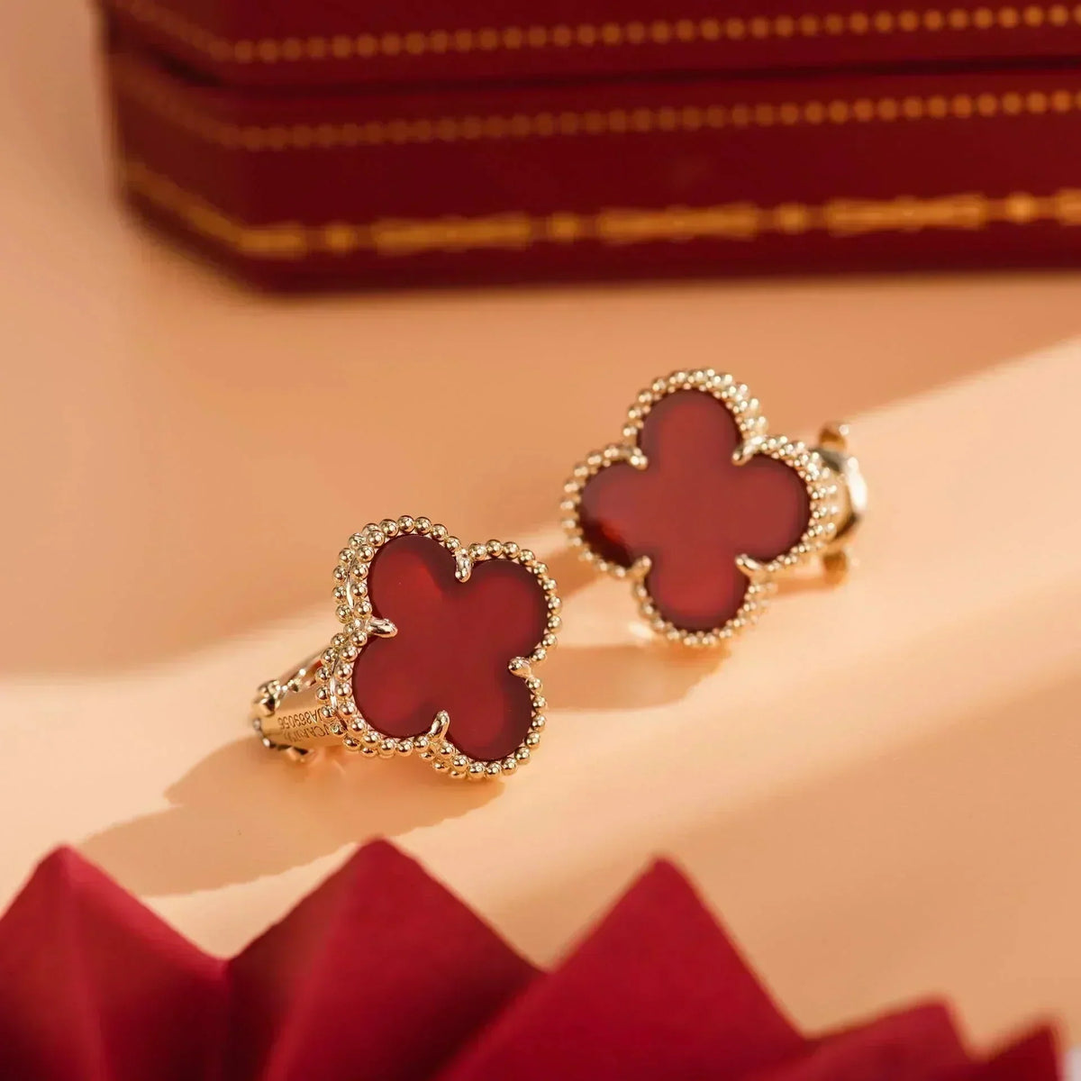 ¡®Aura Jewels¡¯CLOVER MEDIUM 1 MOTIFS CARNELIAN  EARRINGS