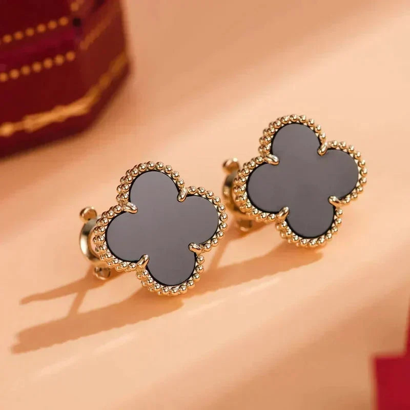 ¡®Aura Jewels¡¯CLOVER MEDIUM 1 MOTIFS  ONYX STUD EARRINGS