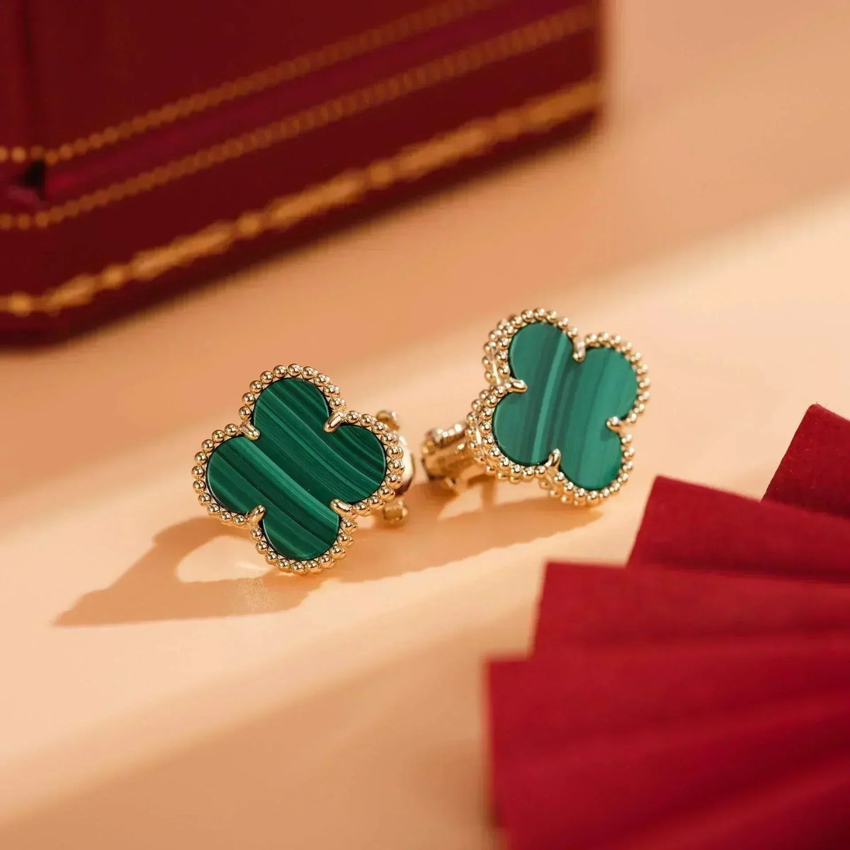 ¡®Aura Jewels¡¯CLOVER MEDIUM 1 MOTIFS MALACHITE  EARRINGS