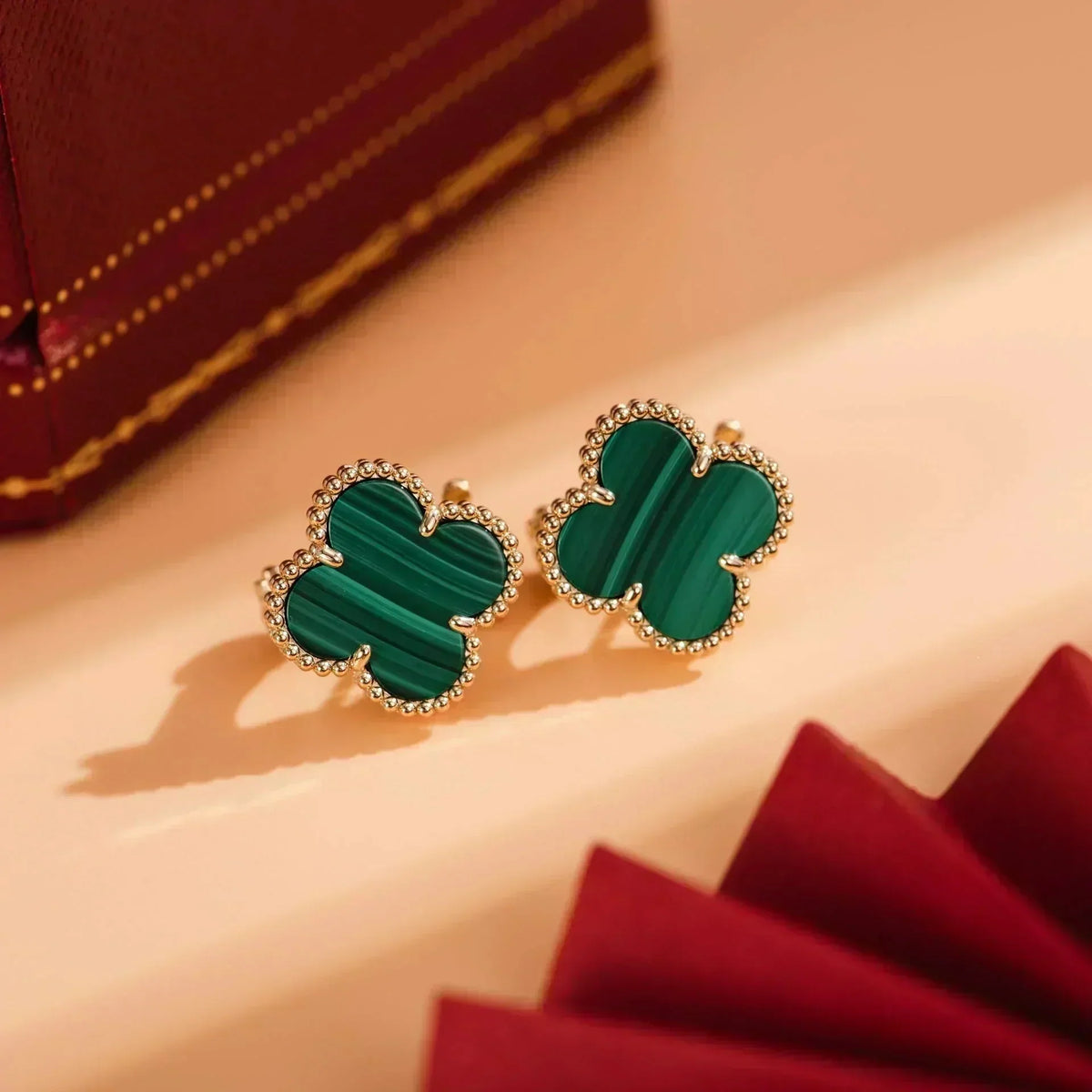 ¡®Aura Jewels¡¯CLOVER MEDIUM 1 MOTIFS MALACHITE  EARRINGS