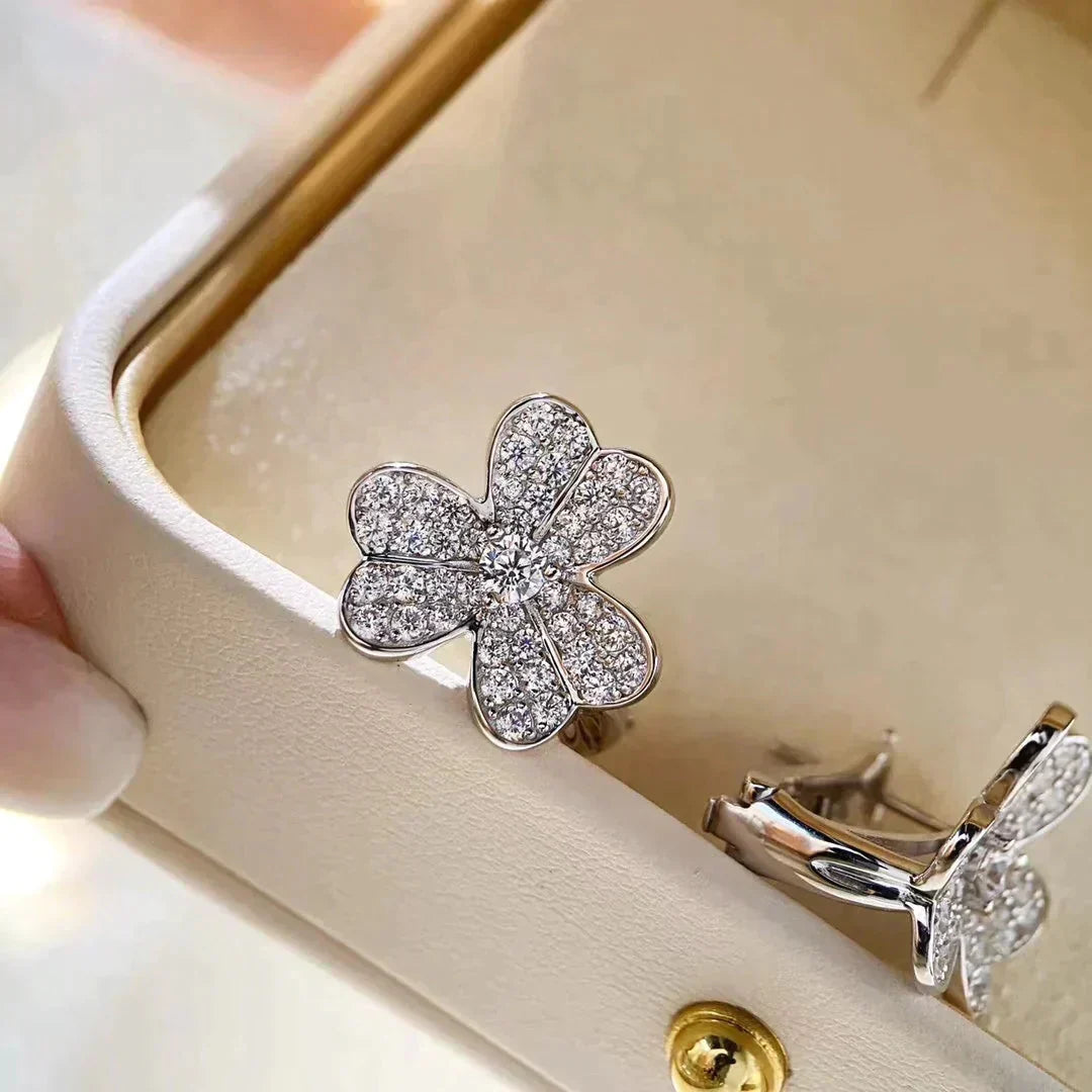 ¡®Aura Jewels¡¯CLOVER COMOS DIAMOND EARRINGS SILVER