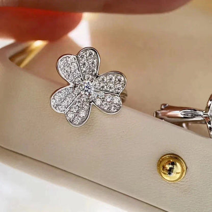 ¡®Aura Jewels¡¯CLOVER COMOS DIAMOND EARRINGS SILVER