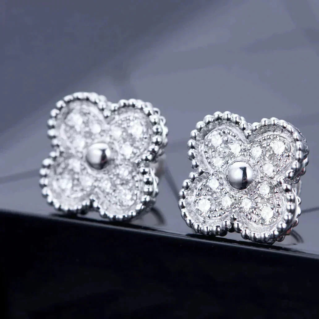 ¡®Aura Jewels¡¯CLOVER 1 MOTIFS DIAMOND STUD EARRINGS SILVER