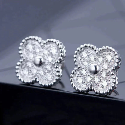 ¡®Aura Jewels¡¯CLOVER 1 MOTIFS DIAMOND STUD EARRINGS SILVER