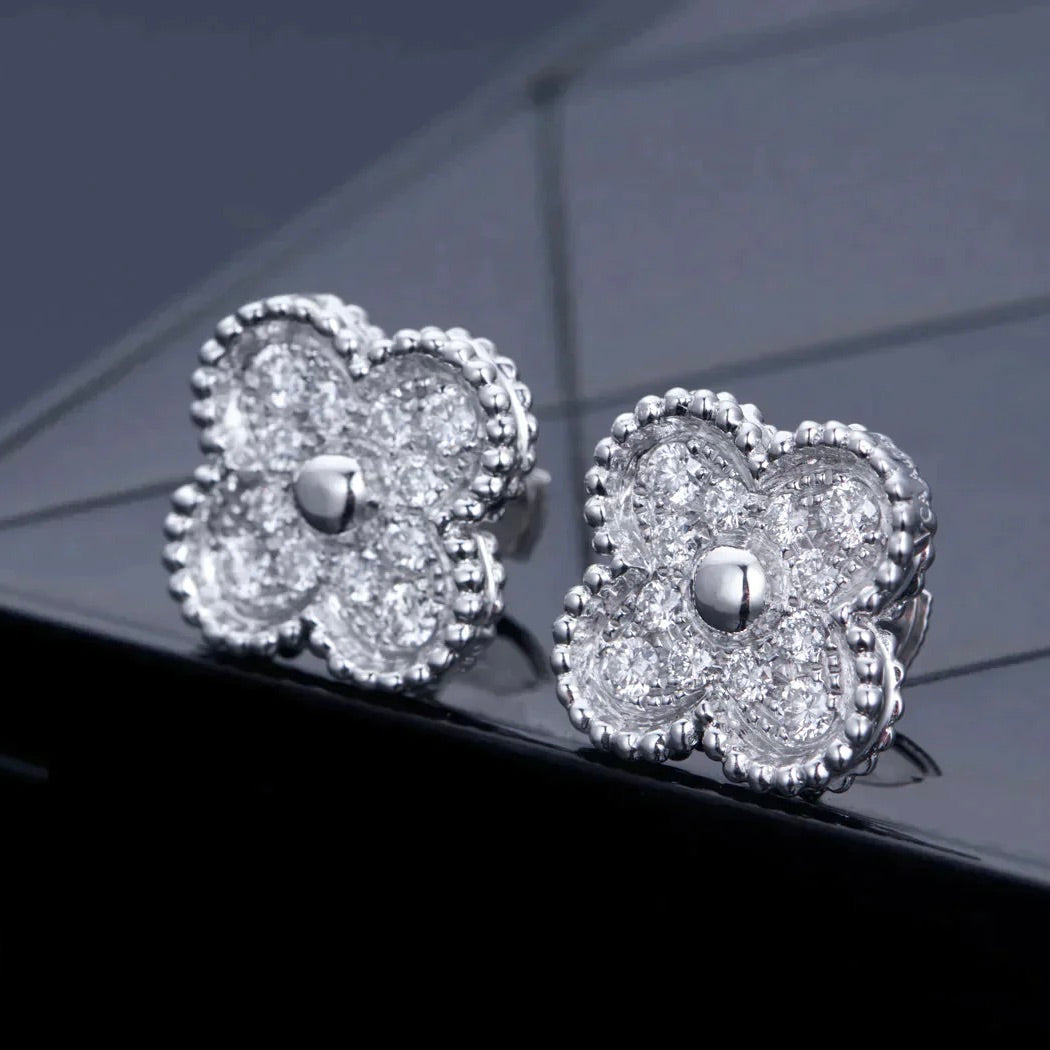 ¡®Aura Jewels¡¯CLOVER 1 MOTIFS DIAMOND STUD EARRINGS SILVER
