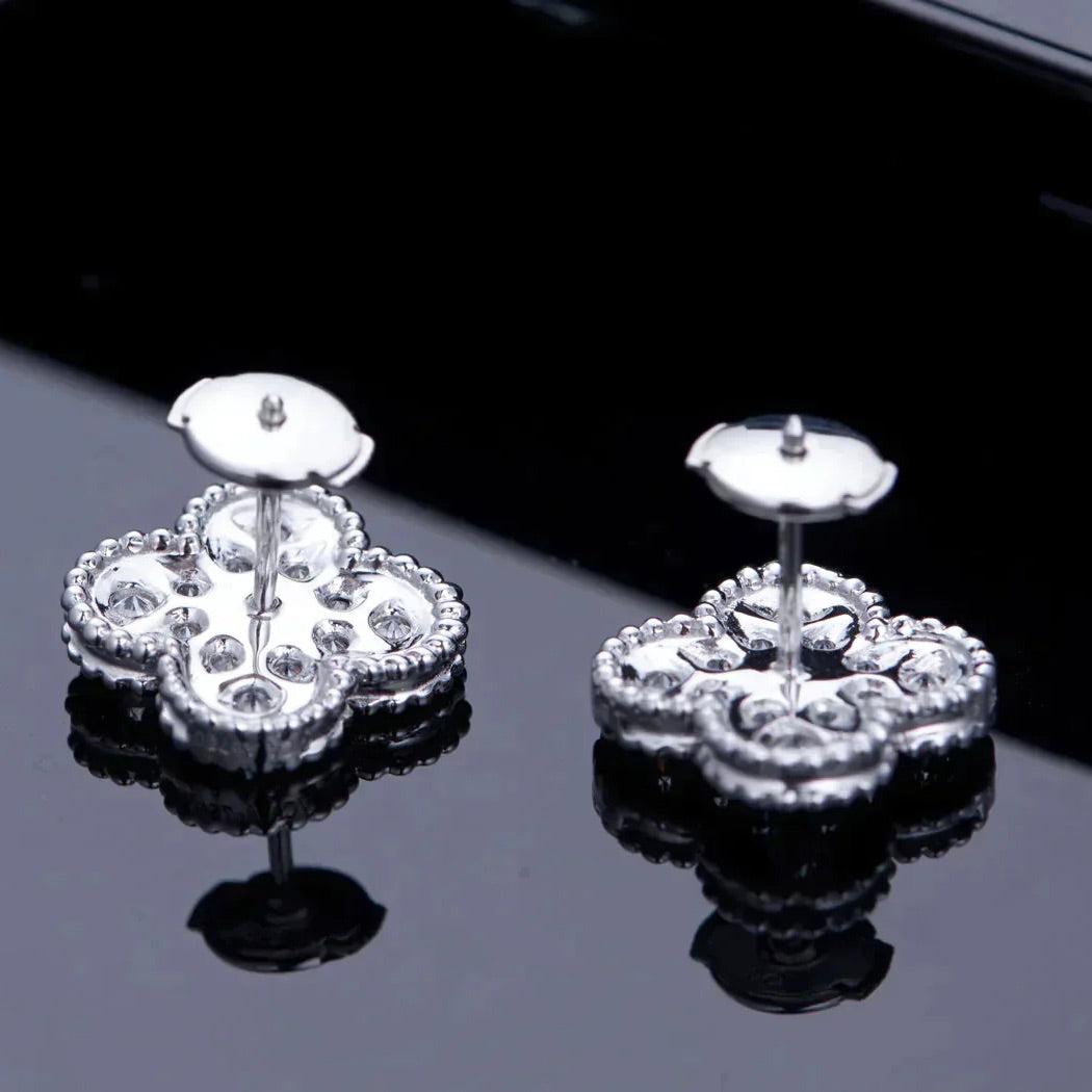 ¡®Aura Jewels¡¯CLOVER 1 MOTIFS DIAMOND STUD EARRINGS SILVER