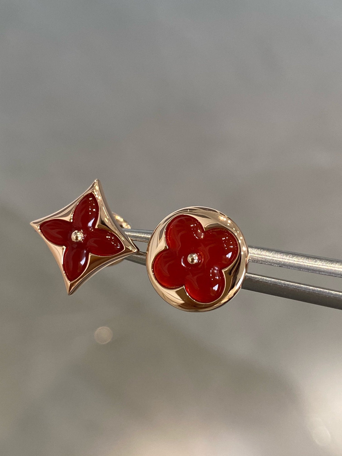 ¡®Aura Jewels¡¯STAR AND SUN PINK GOLD CARNELIAN STUD EARRINGS