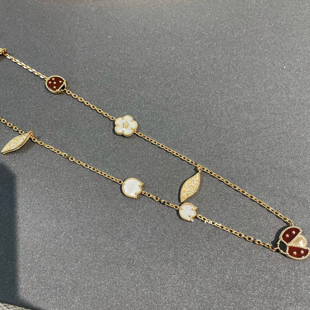 ¡®Aura Jewels¡¯LUCKY SPRING 15 MOTIFS GOLD NECKLACE