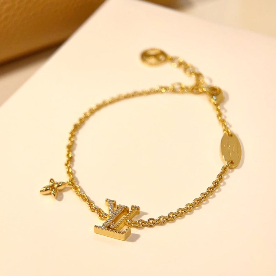 ¡®Aura Jewels¡¯LOGO STAR MOTIF GOLD BRACELET