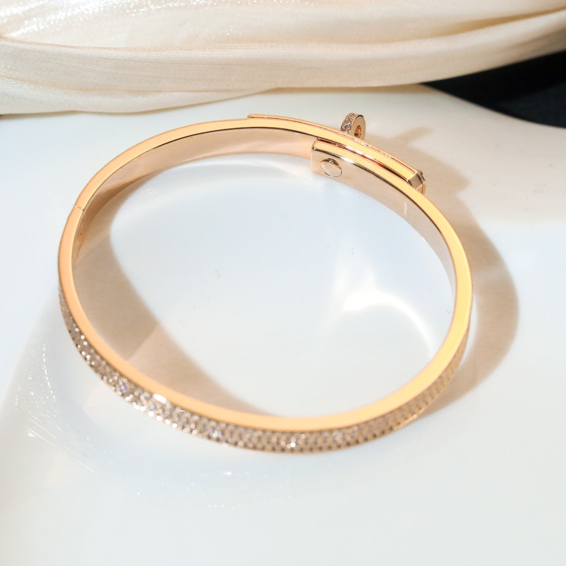 ¡®Aura Jewels¡¯KELLY BRACELET DIAMOND PAVED
