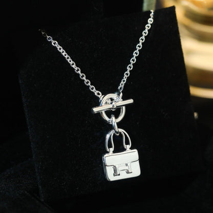 ¡®Aura Jewels¡¯POP H PEDANT SILVER NECKLACE
