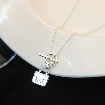 ¡®Aura Jewels¡¯POP H PEDANT SILVER NECKLACE