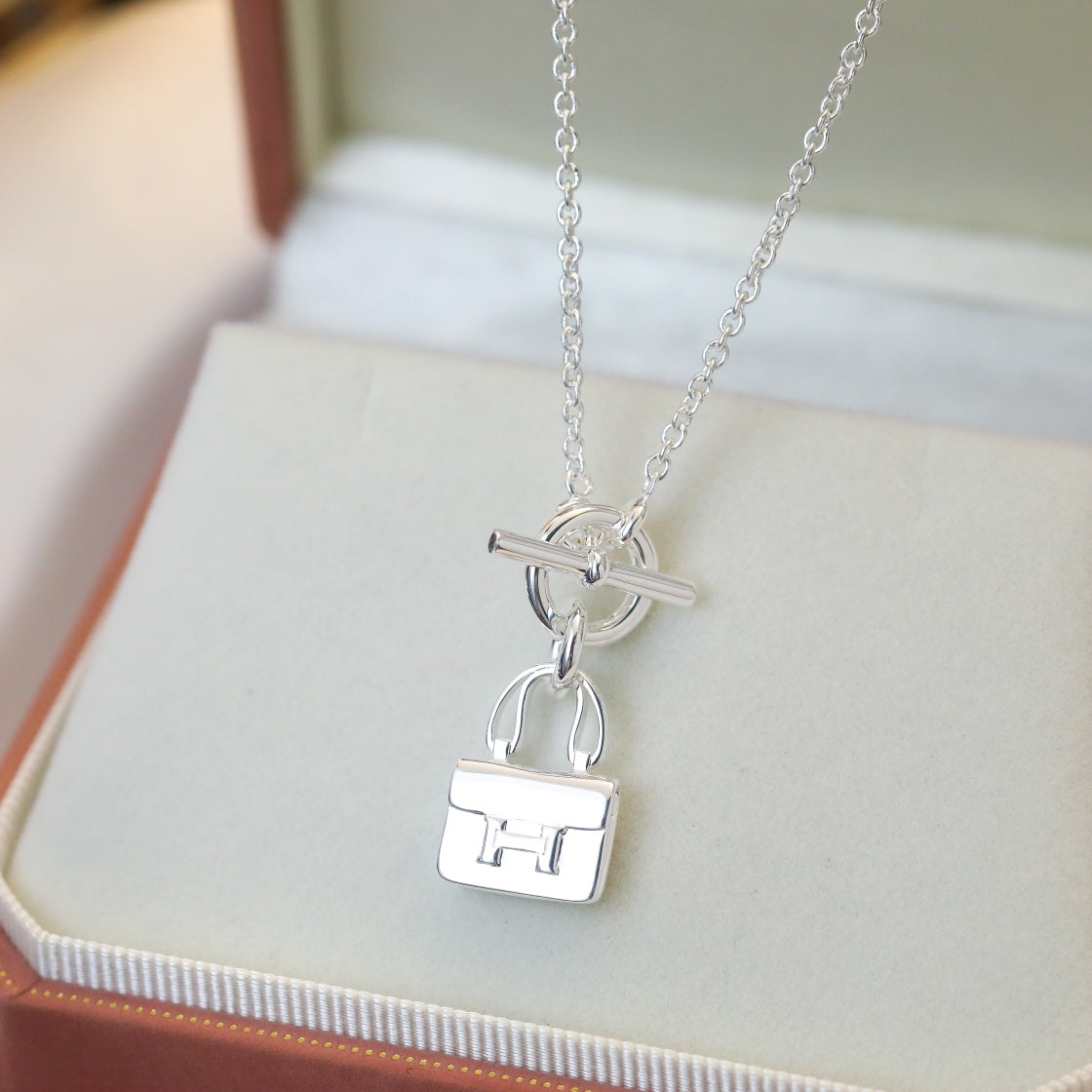 ¡®Aura Jewels¡¯POP H PEDANT SILVER NECKLACE