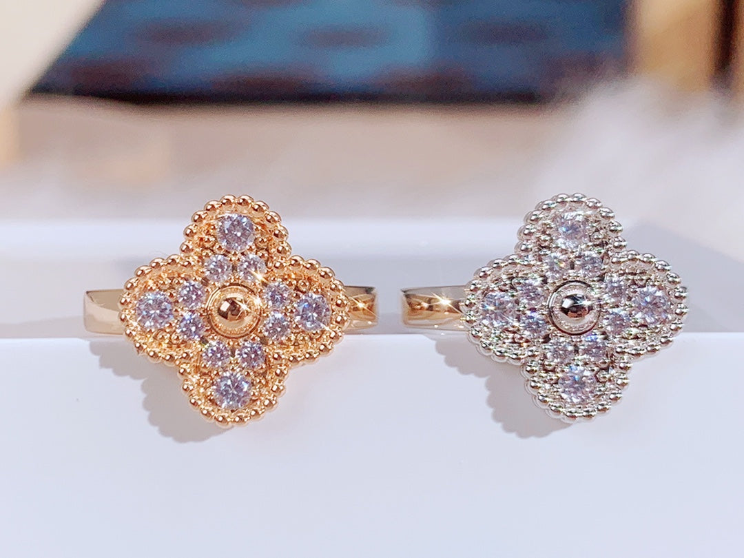 ¡®Aura Jewels¡¯CLOVER DIAMOND RING
