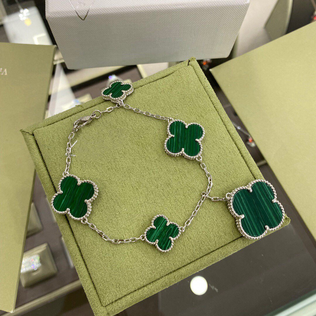¡®Aura Jewels¡¯CLOVER 5 MOTIFS SIVLER MALACHITE BRACELET