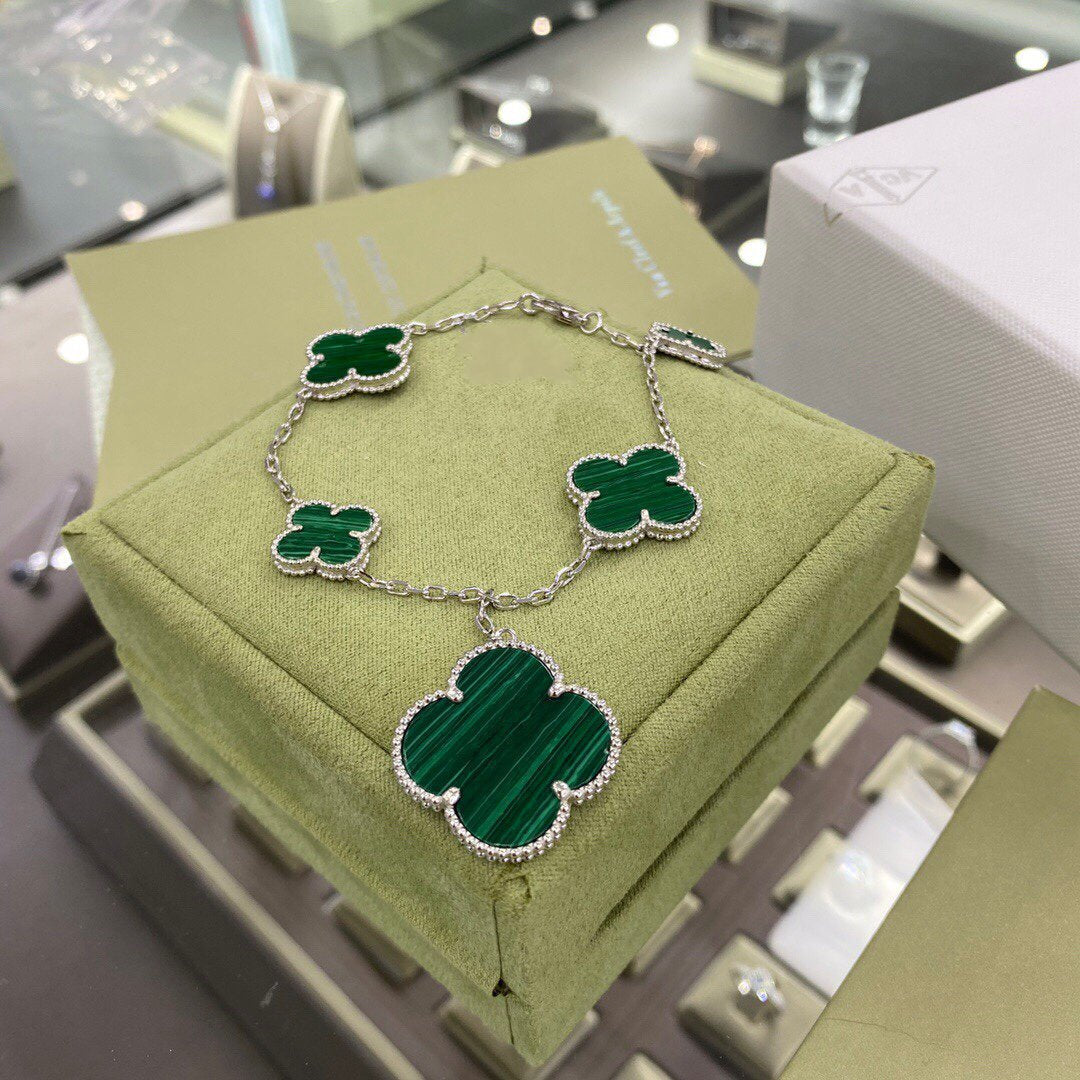 ¡®Aura Jewels¡¯CLOVER 5 MOTIFS SIVLER MALACHITE BRACELET
