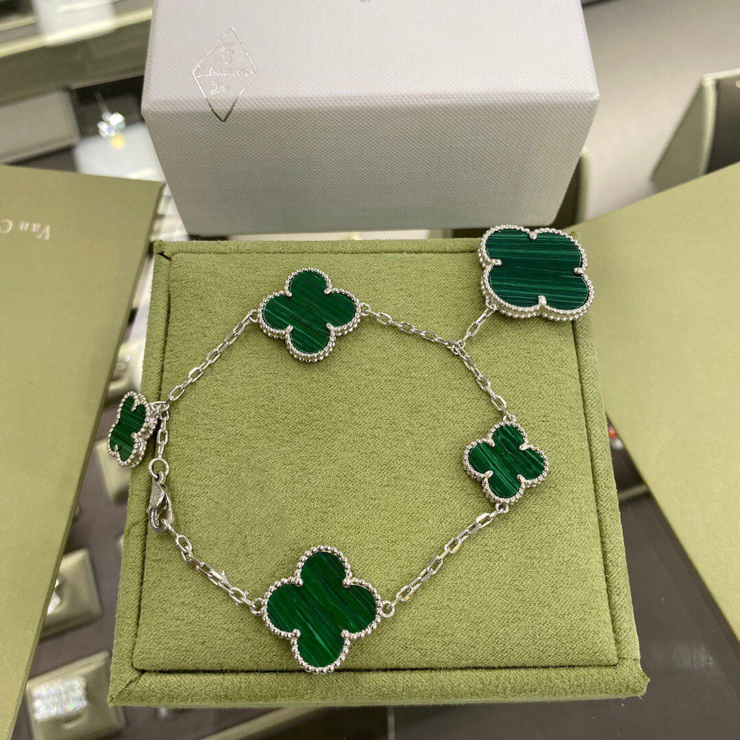 ¡®Aura Jewels¡¯CLOVER 5 MOTIFS SIVLER MALACHITE BRACELET