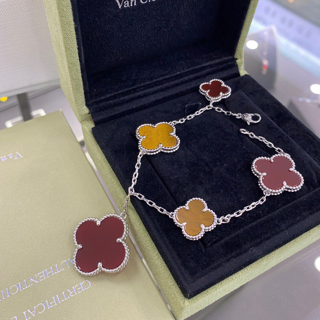 ¡®Aura Jewels¡¯CLOVER 5 MOTIFS SIVLER CARNELIAN TIGER EYE BRACELET