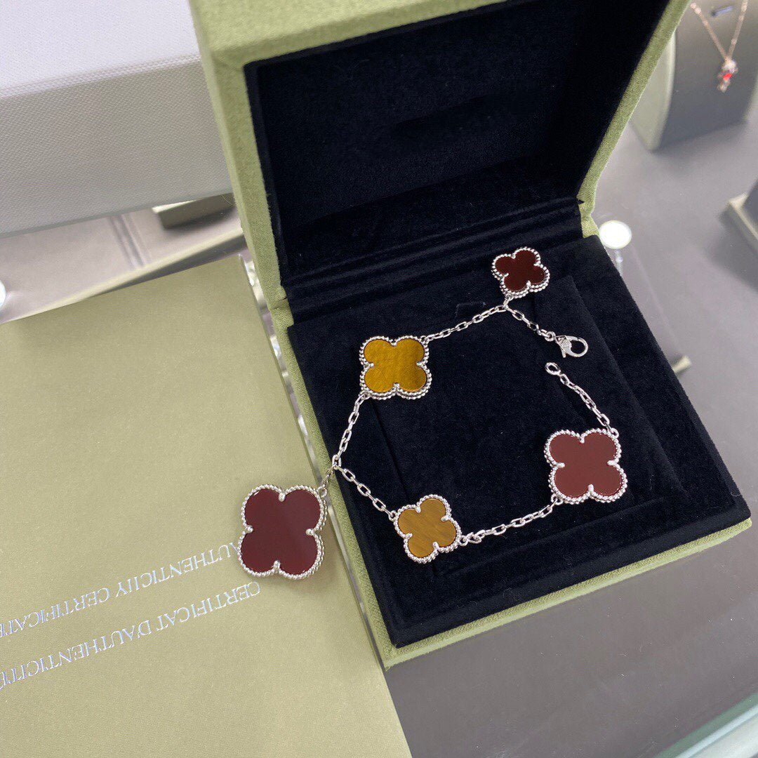 ¡®Aura Jewels¡¯CLOVER 5 MOTIFS SIVLER CARNELIAN TIGER EYE BRACELET