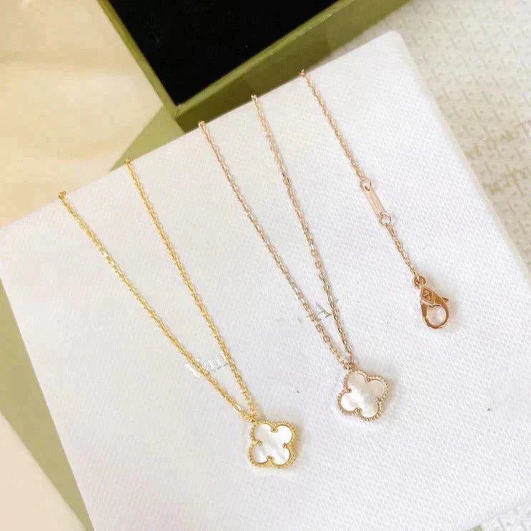 ¡®Aura Jewels¡¯CLOVER MINI 9.5MM WHITE MOTHER-OF-PEARL NECKLACE