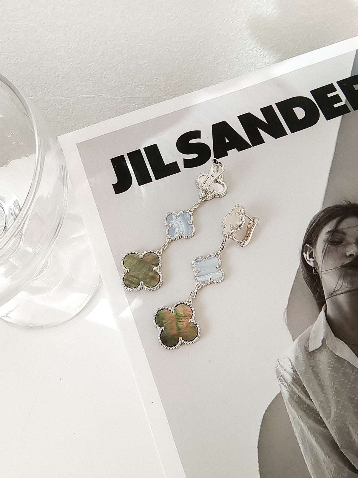 ¡®Aura Jewels¡¯CLOVER 3 MOTIFS CHALCEDONY DARK MOP SILVER EARRINGS