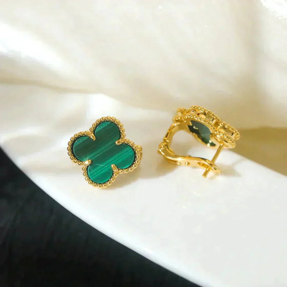 ¡®Aura Jewels¡¯CLOVER MEDIUM 1 MOTIFS MALACHITE  EARRINGS