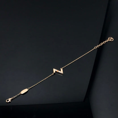 ¡®Aura Jewels¡¯VOLT LV LOGO BRACELET