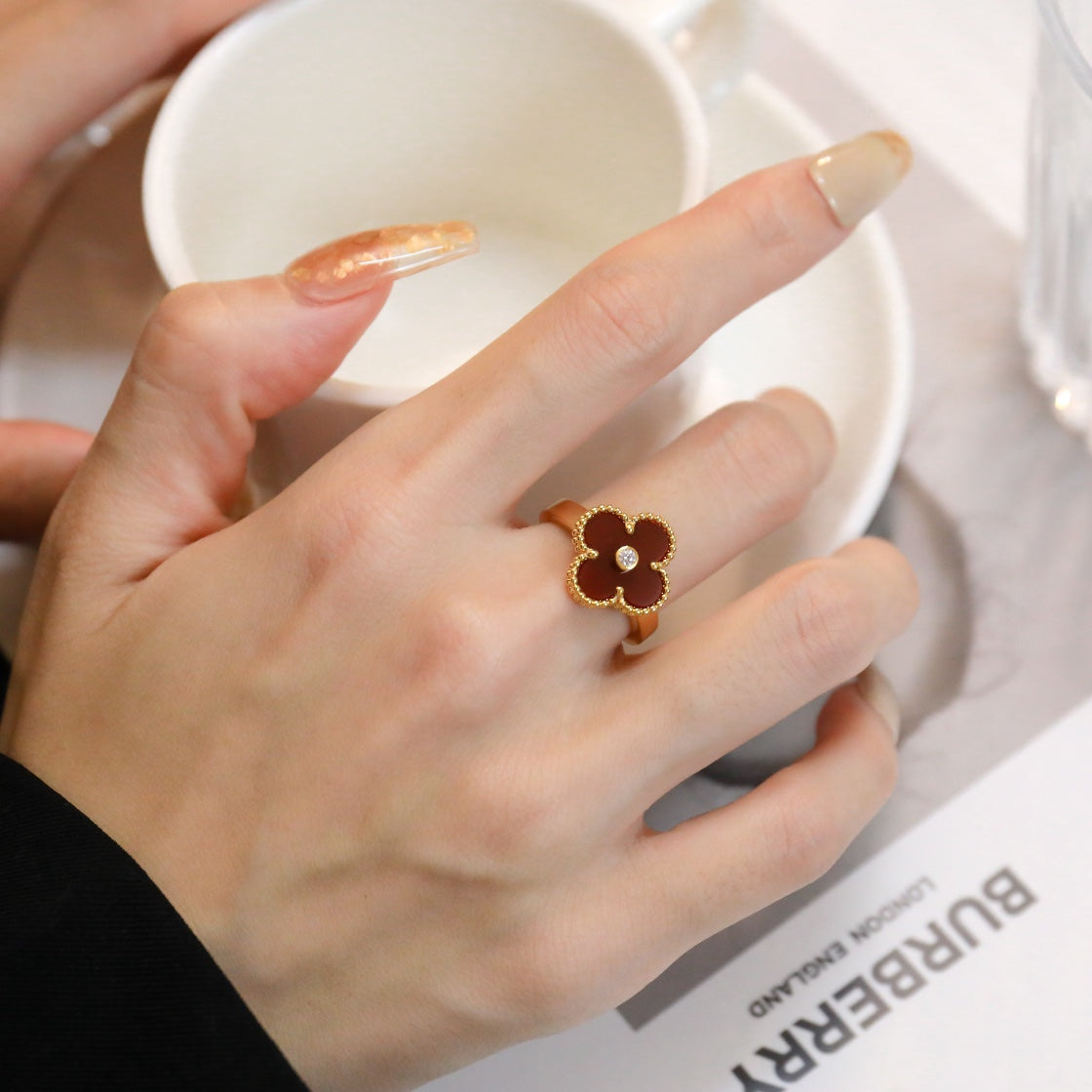 ¡®Aura Jewels¡¯CLOVER CARNELIAN RING ROSE GOLD DIAMOND