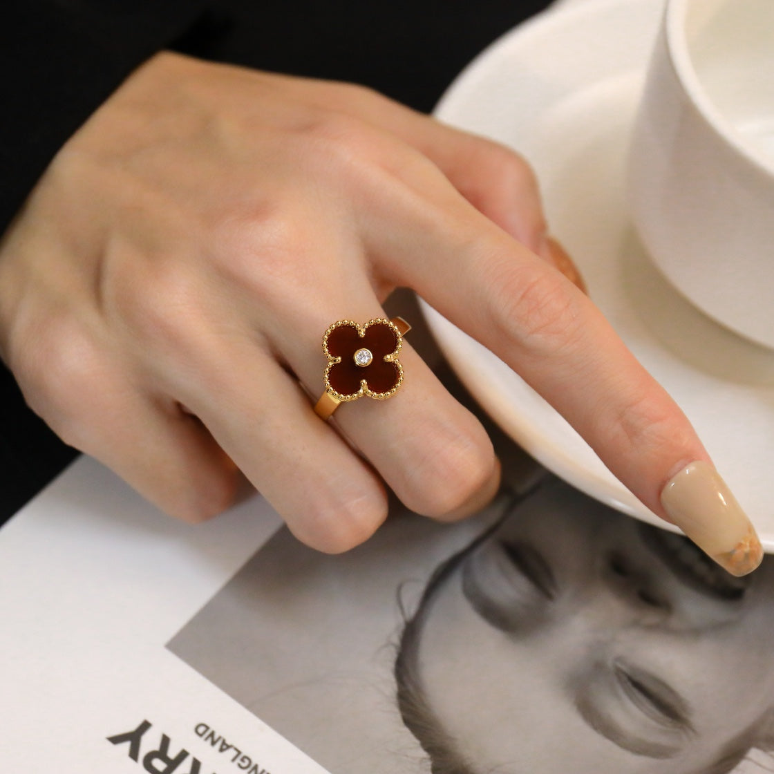 ¡®Aura Jewels¡¯CLOVER CARNELIAN RING ROSE GOLD DIAMOND