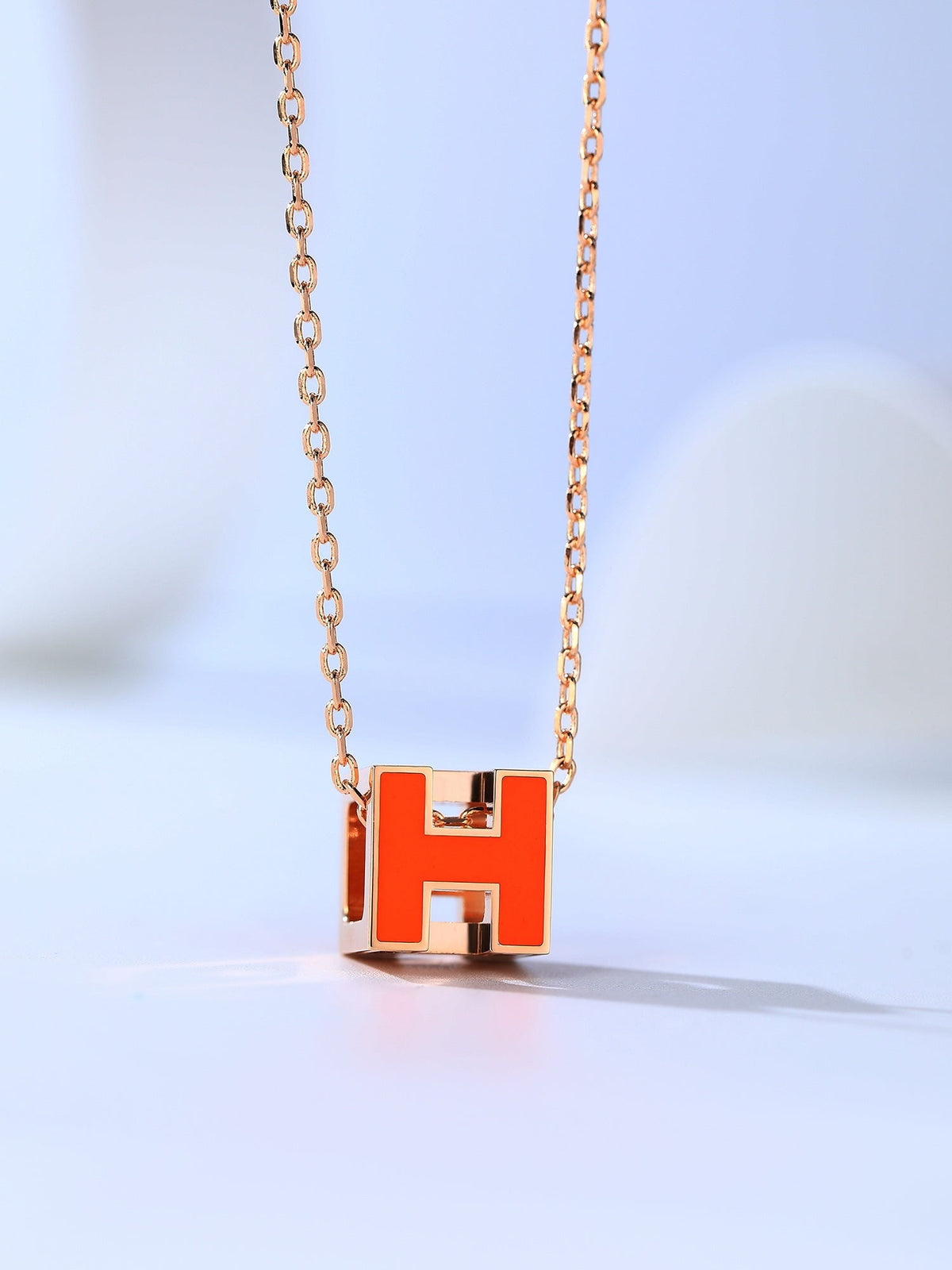 ¡®Aura Jewels¡¯H CAGE PINK GOLD NECKLACE