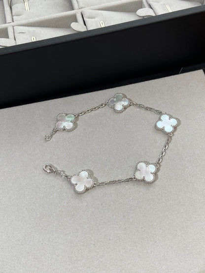 [Aura Jewels]New CLOVER WHITE PEARL MOP 5 MOTIF BRACELET COLLECTION