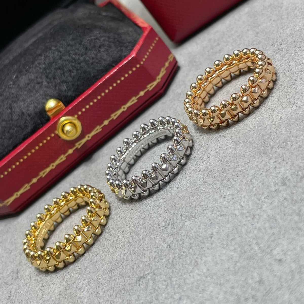¡®Aura Jewels¡¯CLASH 5.5MM RING