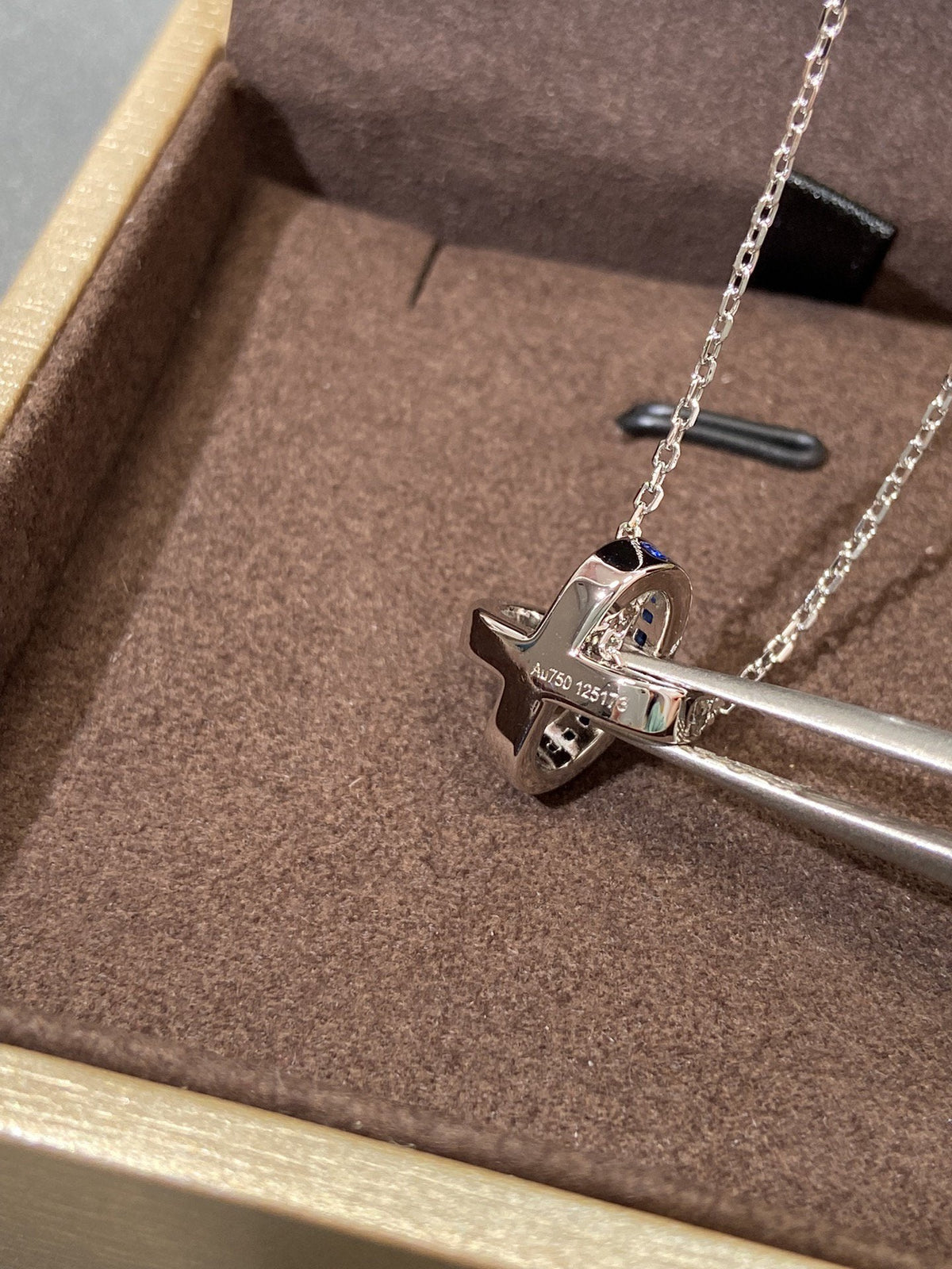 ¡®Aura Jewels¡¯LIENS DIAMOND SILVER NECKLACE