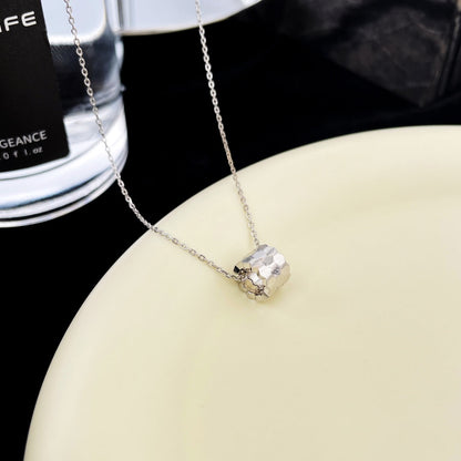 ¡®Aura Jewels¡¯BEE MINI PEDANT DIAMOND NECKLACE