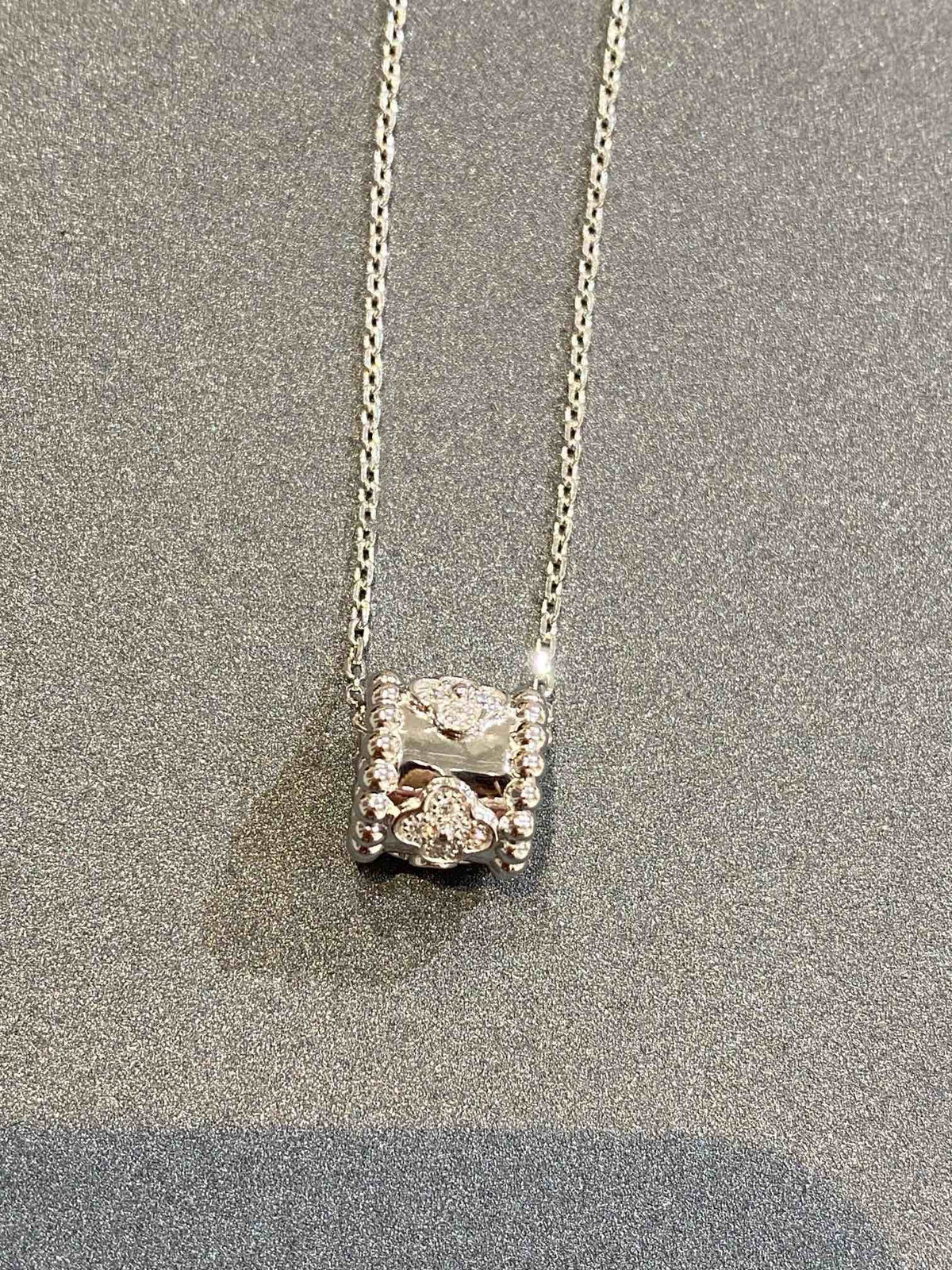 ¡®Aura Jewels¡¯PERLEE PEDANT SIVLER DIAMOND NECKLACE