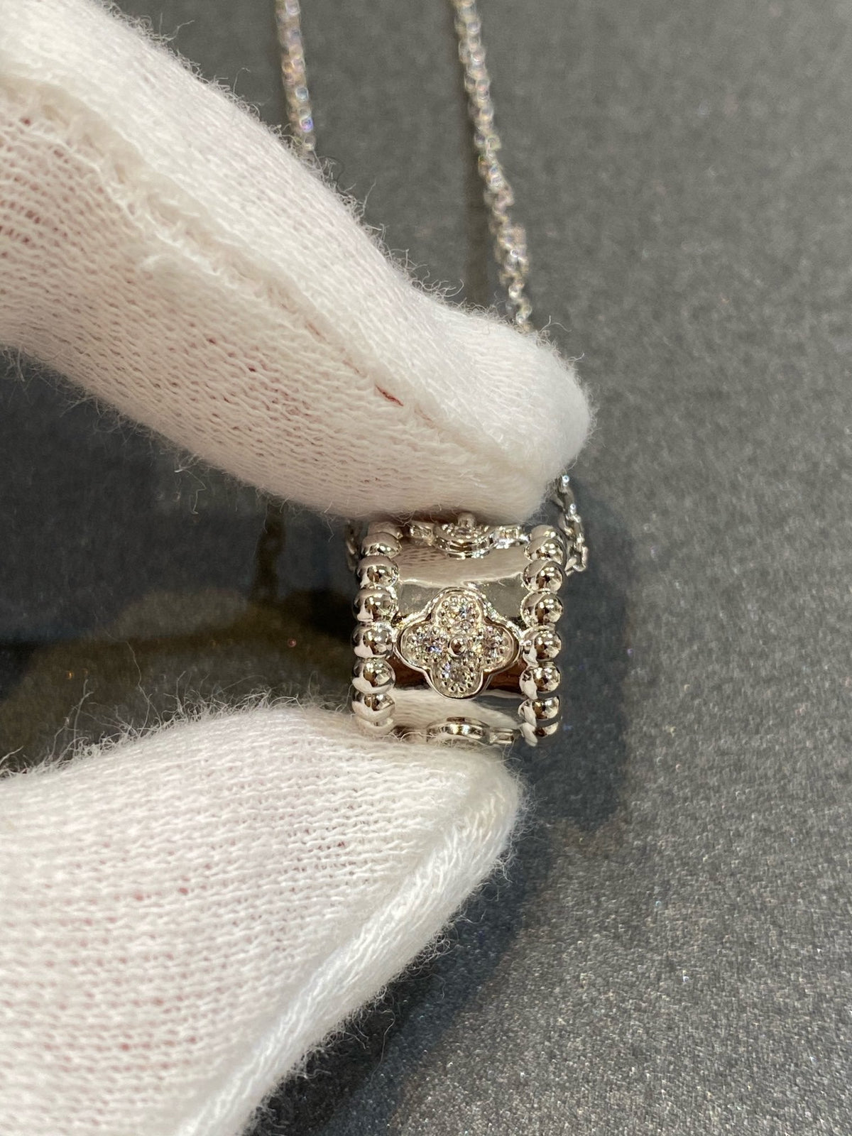 ¡®Aura Jewels¡¯PERLEE PEDANT SIVLER DIAMOND NECKLACE