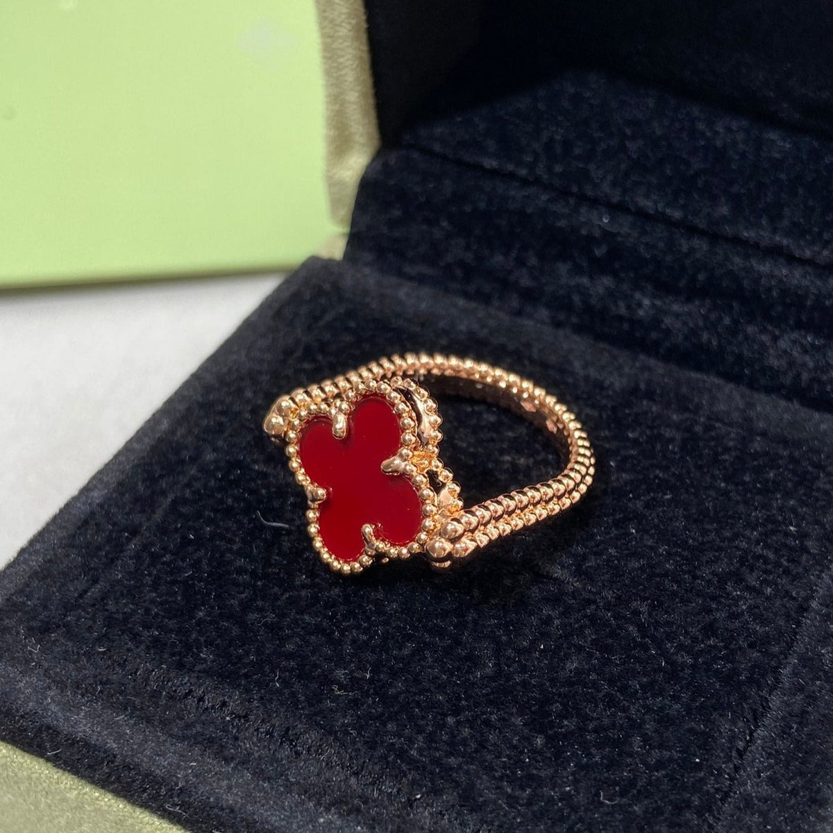 ¡®Aura Jewels¡¯CLOVER RIVERSIBLE ROSE GOLD RING
