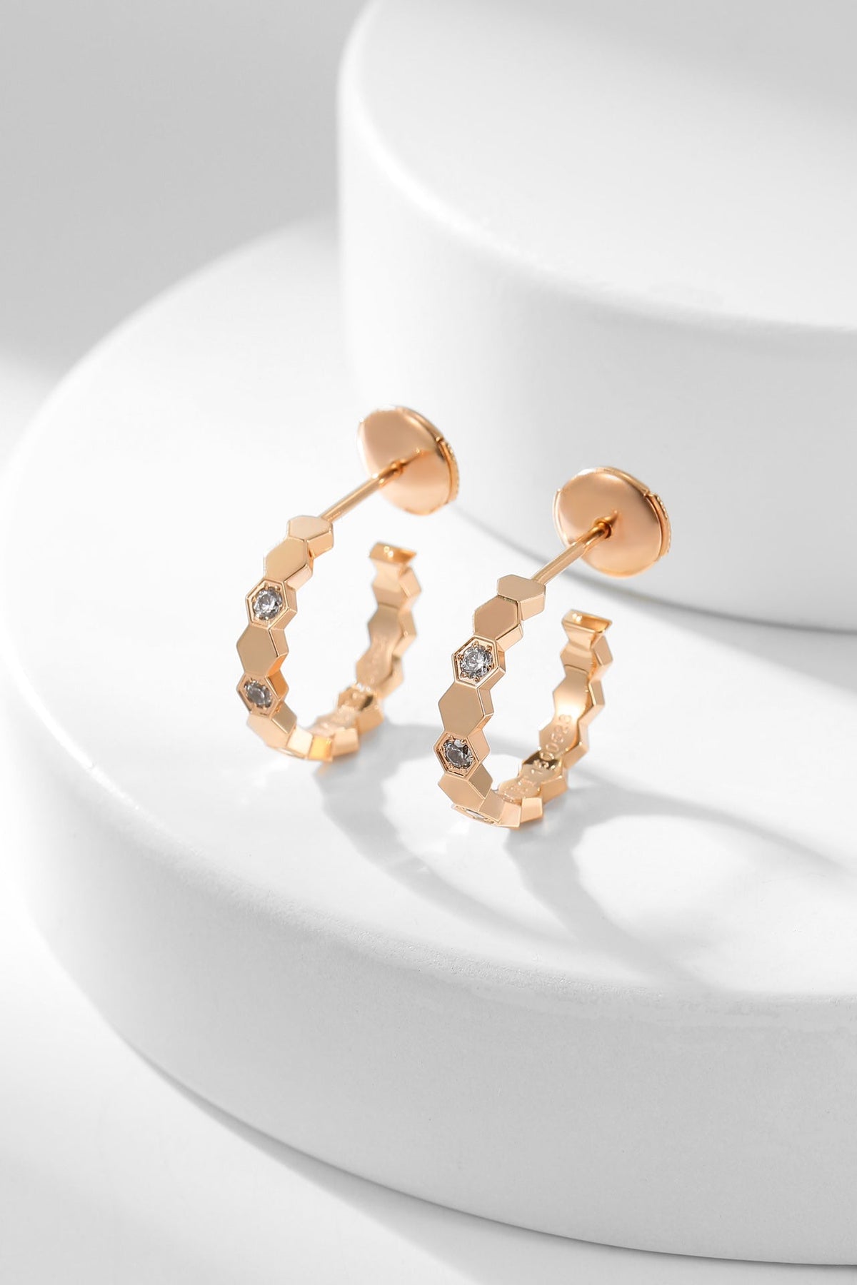 ¡®Aura Jewels¡¯BEE LOVE DIAMOND HOOP EARRINGS