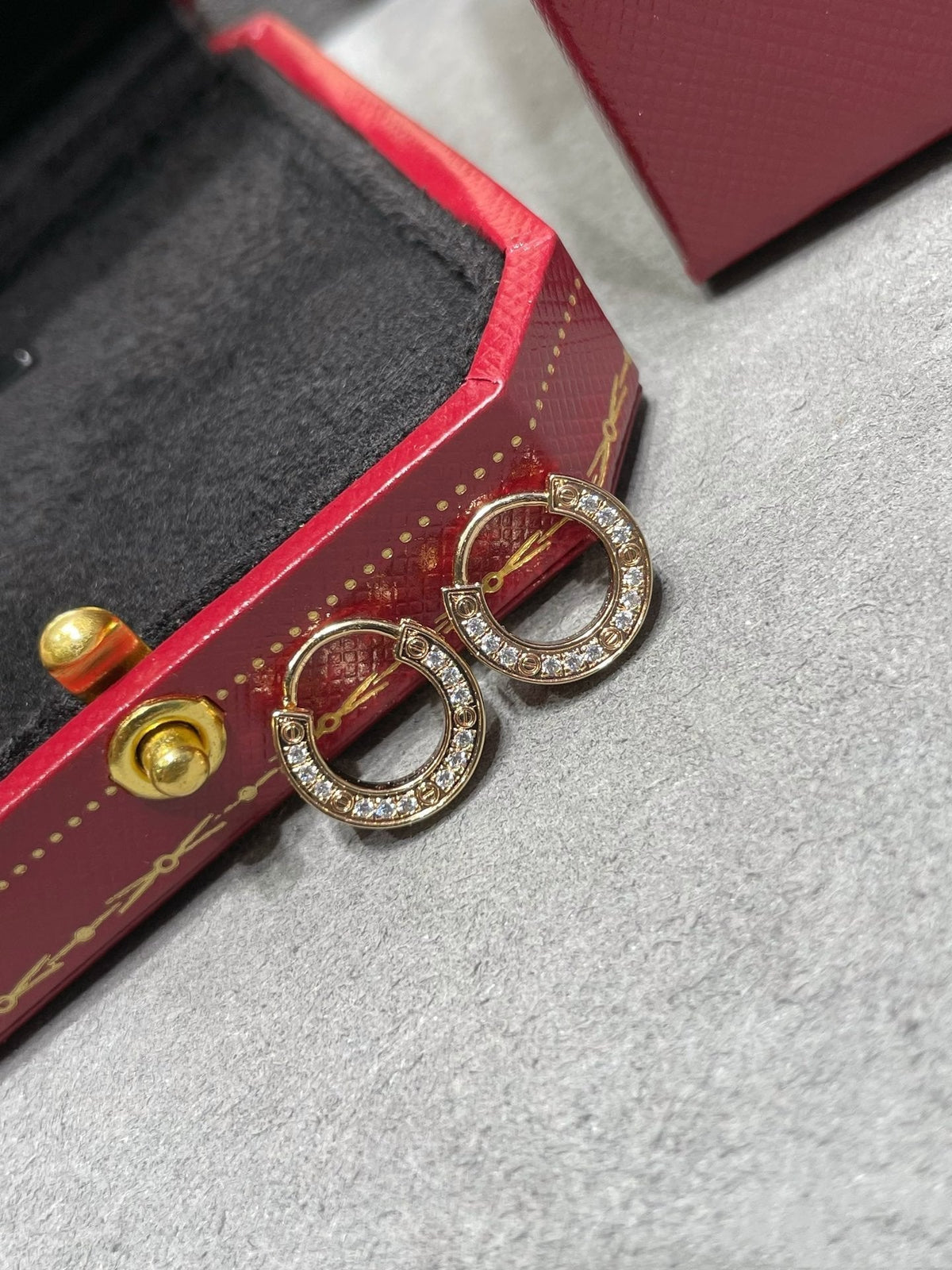 ¡®Aura Jewels¡¯LOVE DIAMOND EARRINGS