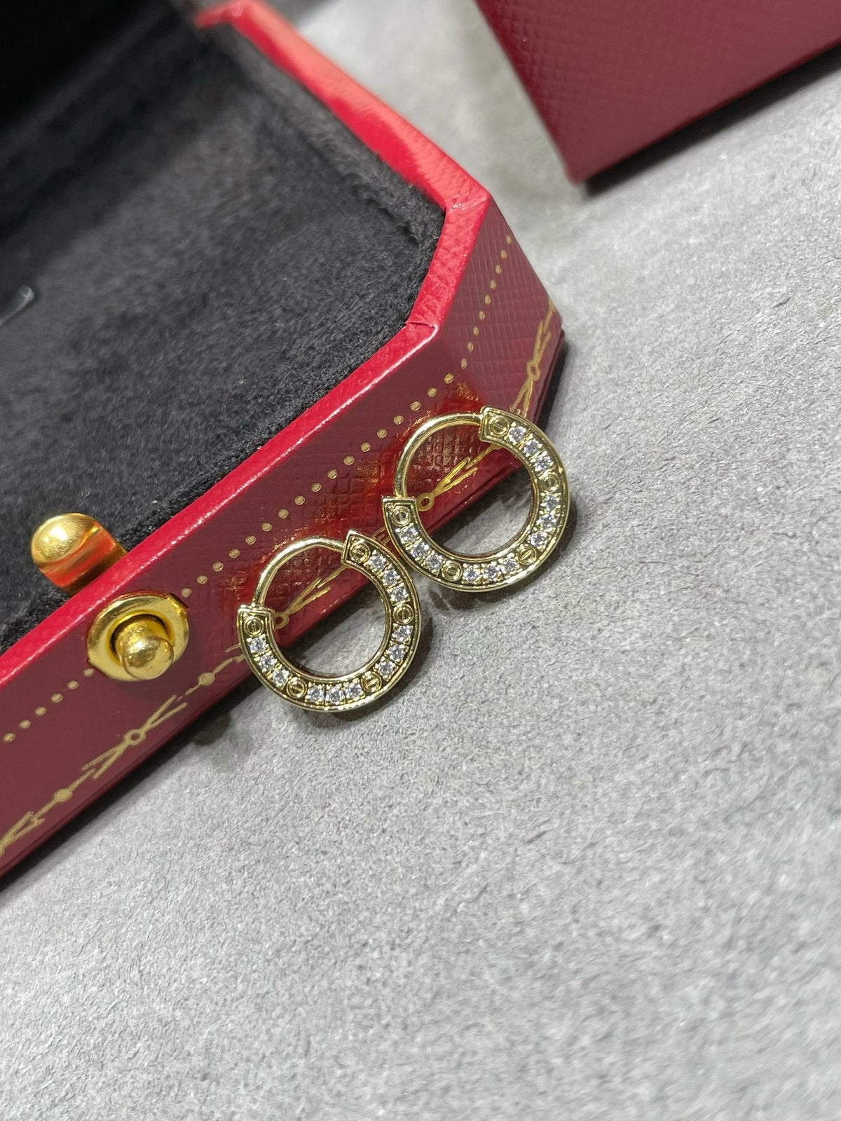 ¡®Aura Jewels¡¯LOVE DIAMOND EARRINGS